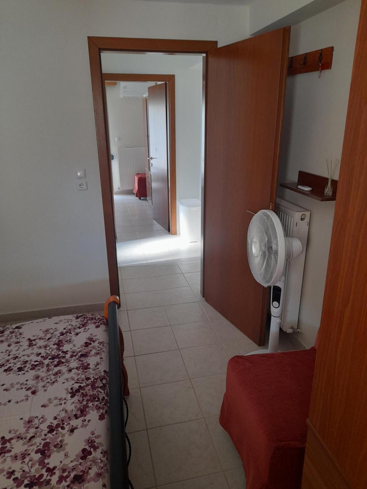 Dominikis Appartment Néa Péramos Екстериор снимка