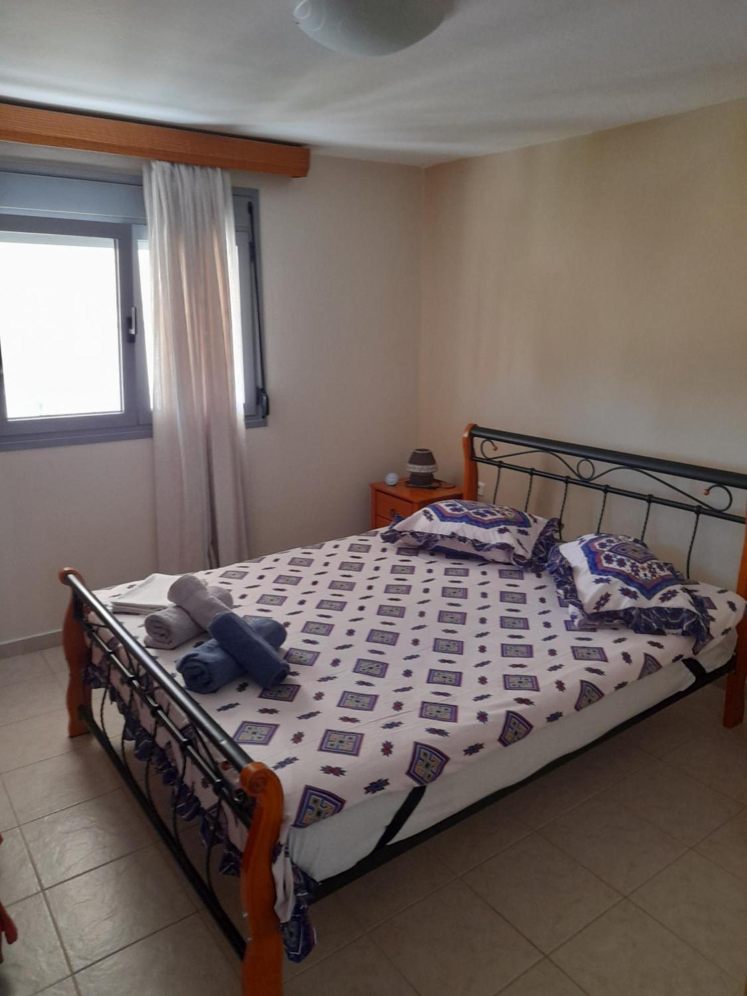 Dominikis Appartment Néa Péramos Екстериор снимка